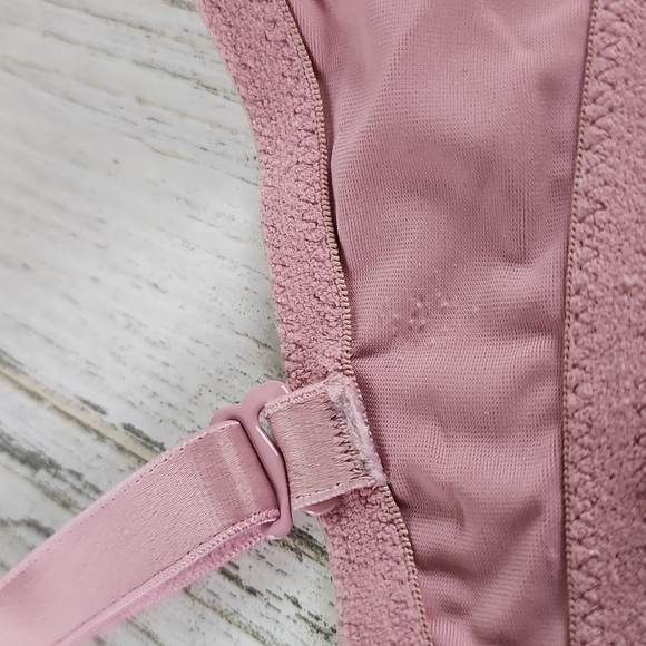 PINK Victoria's Secret rose wear everywhere t-shirt lightly lined Size 34D - Picture 9 of 9